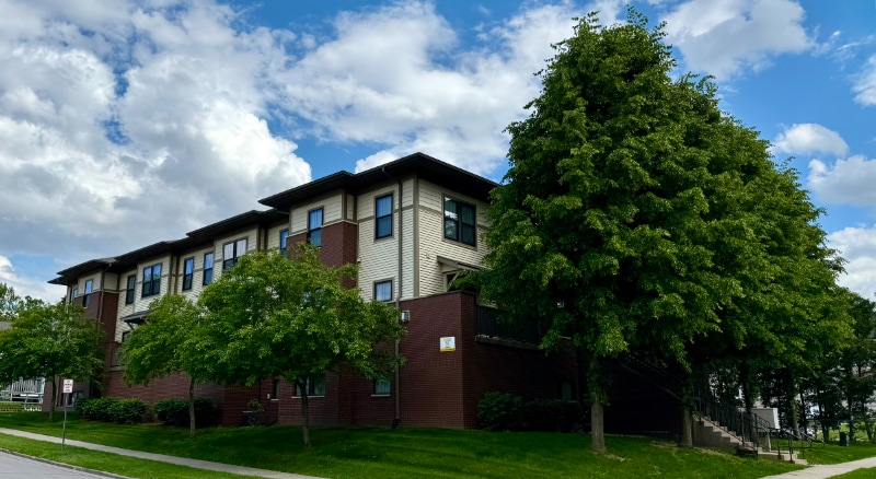 Building Photo - 404 S Johnson St