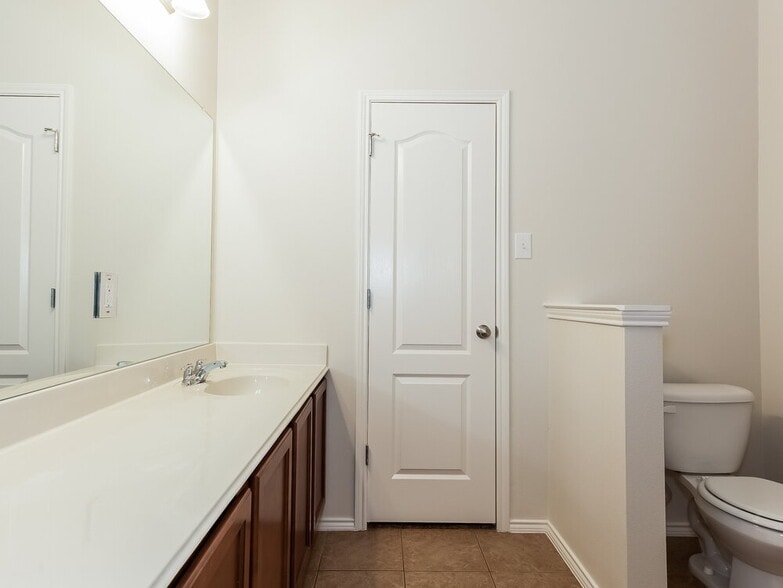 Building Photo - 6229 Chalk Hollow Dr