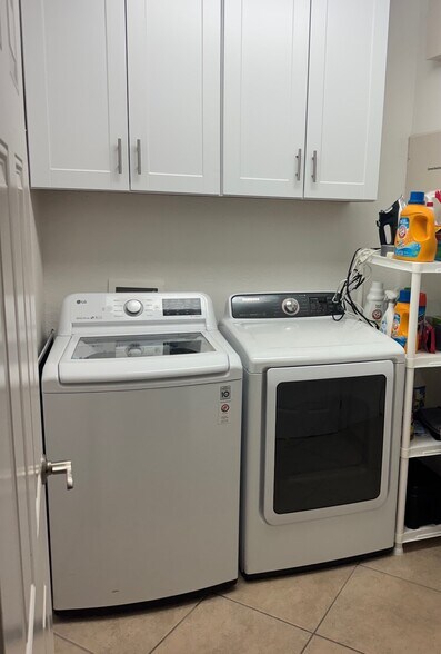 Garage entry thru laundry room - 12867 Carrington Cir