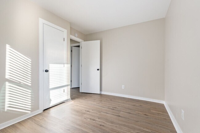 Building Photo - 2811 SE 125th Ave