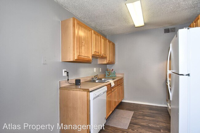 Building Photo - 9730 E 33rd St