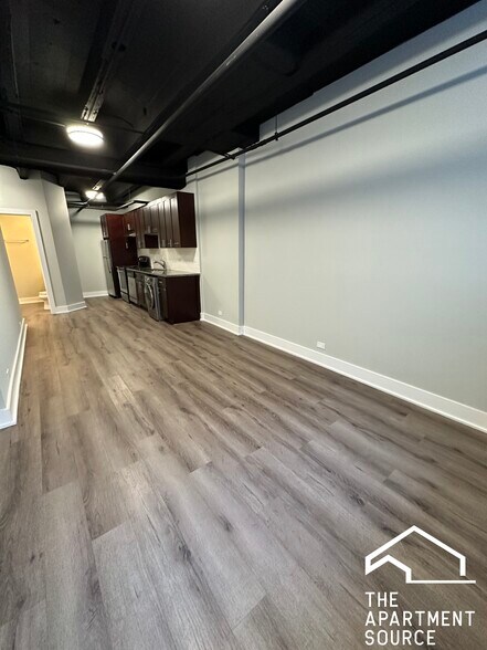 Building Photo - 725 St Johns Ave