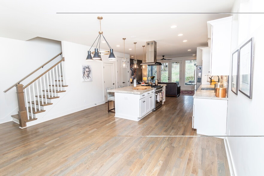 Building Photo - 5821 Maxon Ave