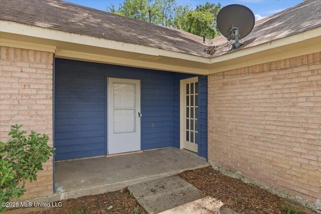 Building Photo - 225 Walnut Ridge St