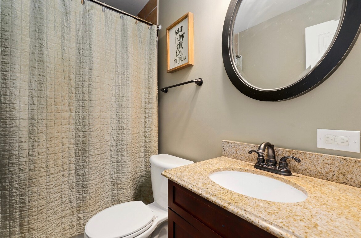 Main Floor Full Bath - 511 Krause Ave
