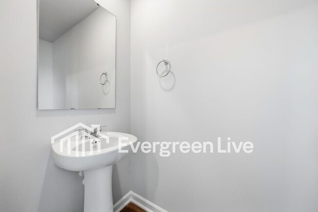 Building Photo - 1707 King Oaks Lp