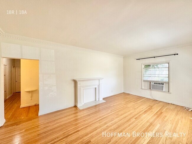 Primary Photo - 107 N Harper Ave