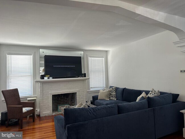 Building Photo - 12 N Swarthmore Ave