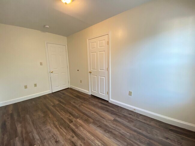 Building Photo - 53 Walker St