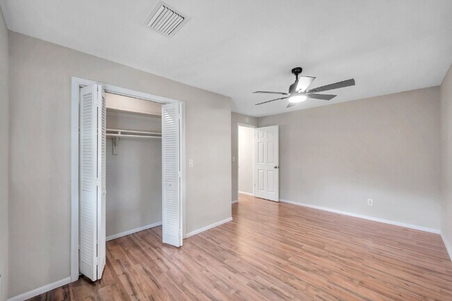 Building Photo - Modern, Move-In-Ready 3/2 Home with Spacious Yard & Garage |