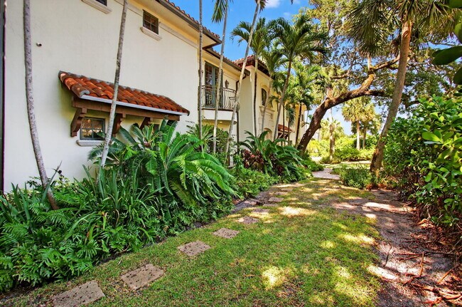 Building Photo - 745 Oleander St