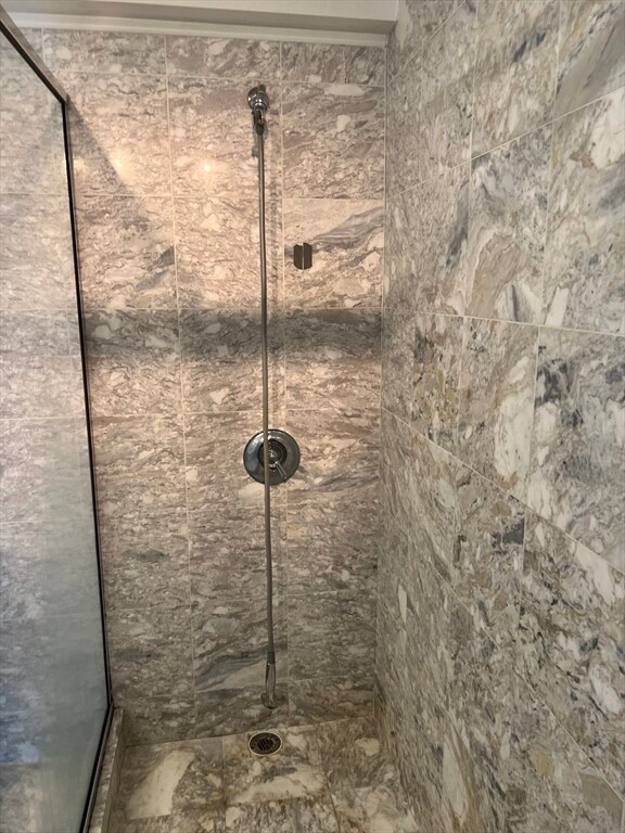 Building Photo - 404 Paradise Rd