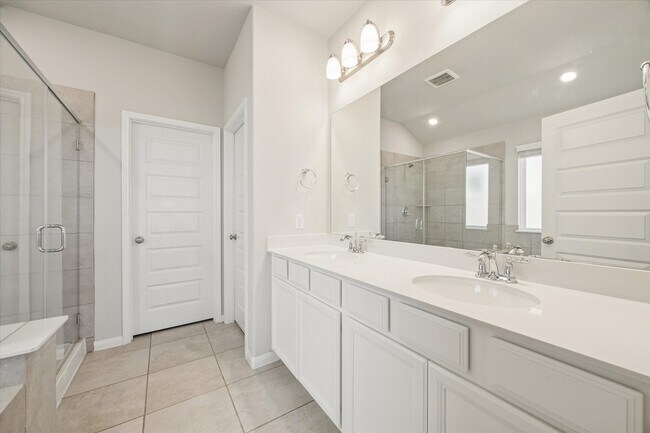 Building Photo - 10008 Deussen Ln