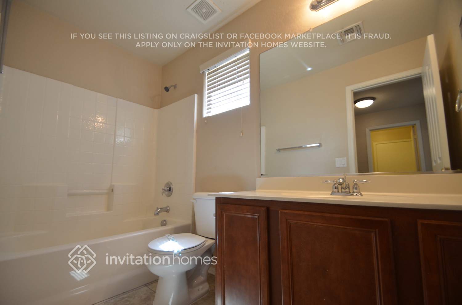 Building Photo - 116 N 66th Ln