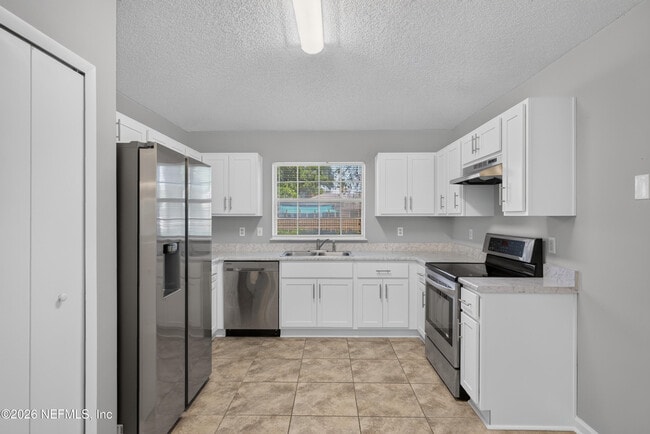 Building Photo - 1108 Hidden Cove Cir S