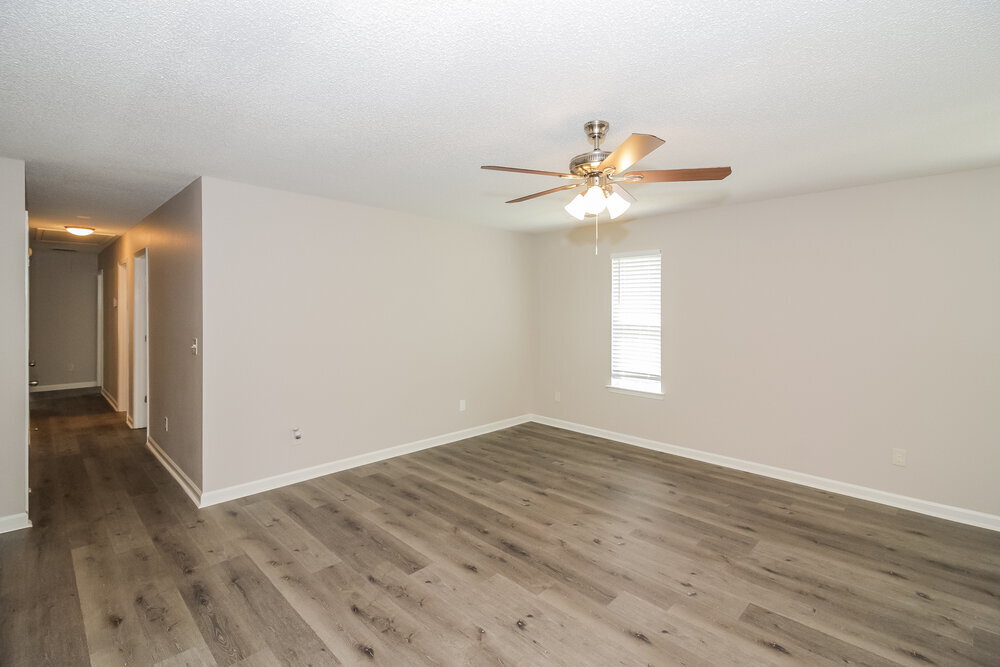 Building Photo - 9961 Fox Run Dr