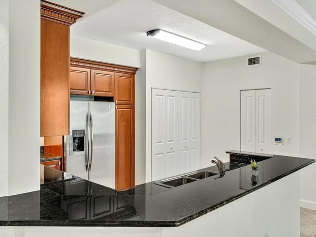 Building Photo - 1405 Renaissance Way
