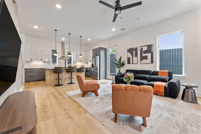 Building Photo - 5502 Texas St