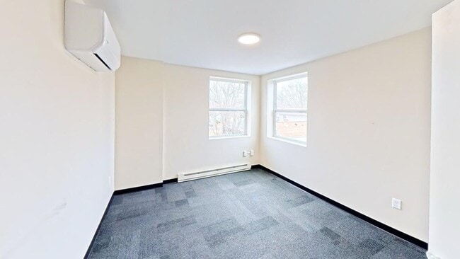 Building Photo - 3554 E Washington Ave