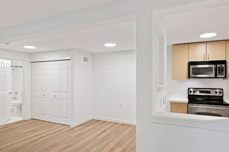 Building Photo - 12607 SE 41st Pl