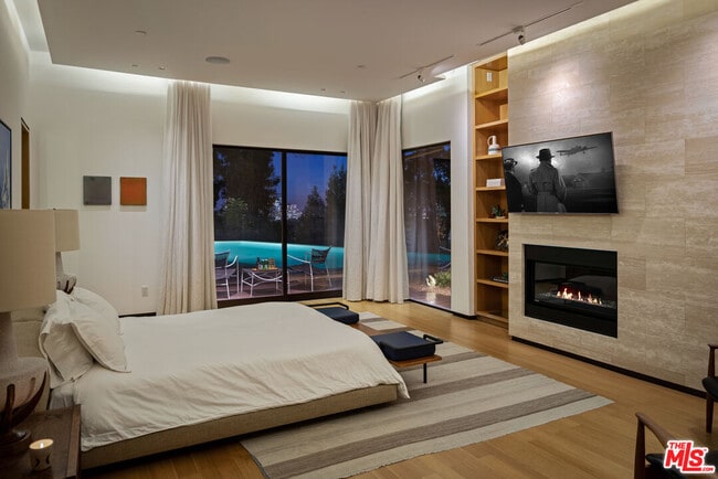 Building Photo - 1120 El Retiro Way