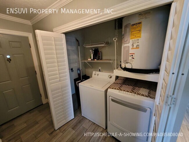 Building Photo - 14220 N Bayshore Dr