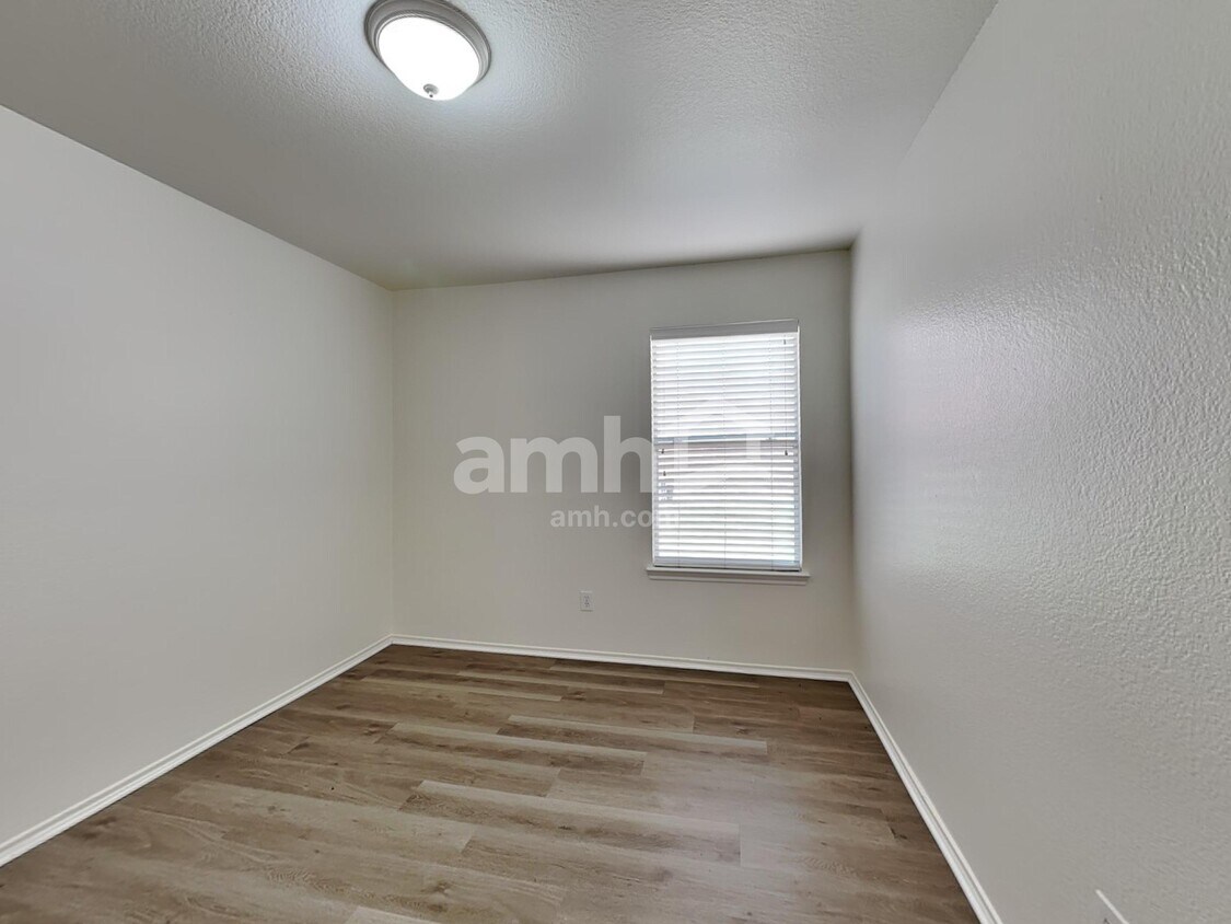 Building Photo - 532 Winbridge Ln