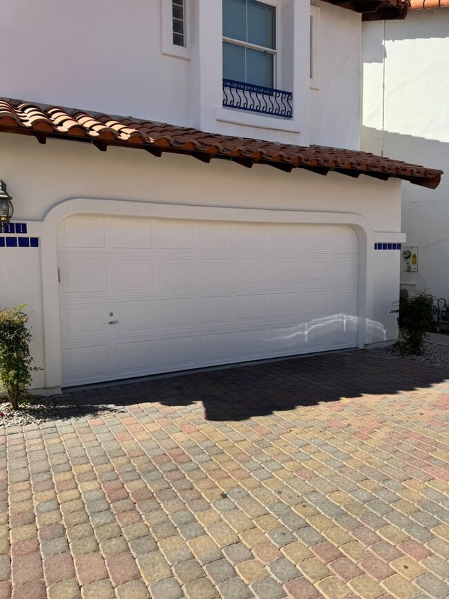Building Photo - 3 bedroom house for rent $2400