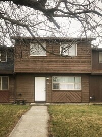 Building Photo - Looking for a townhome that offers modern ...