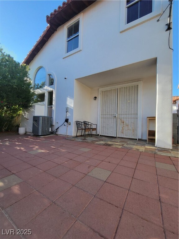 Building Photo - 8765 Villa Alex Ave