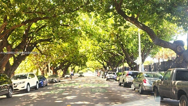 Building Photo - 934 Meridian Ave