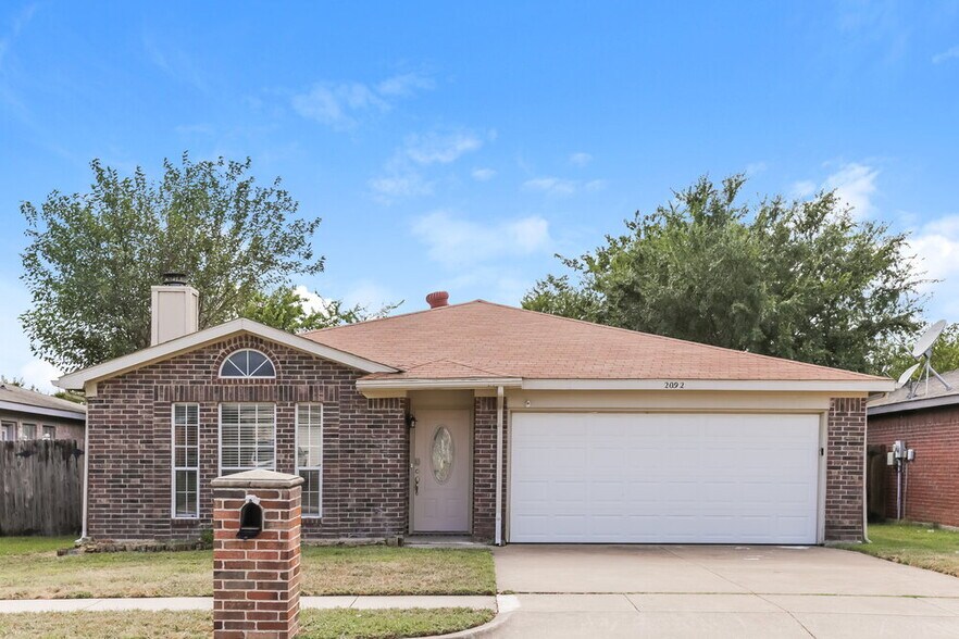 Primary Photo - 2092 Paint Pony Ln