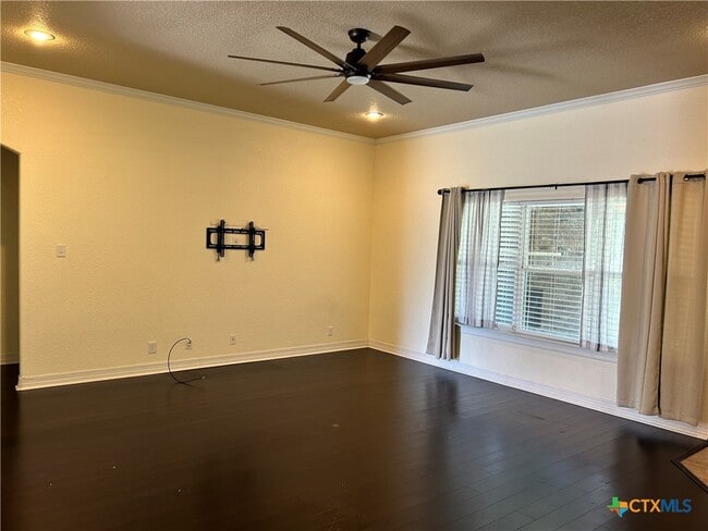 Building Photo - 1621 Rusty Spur Dr