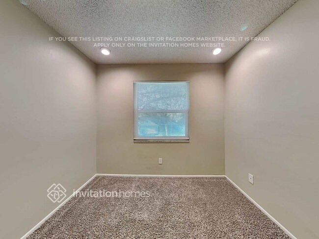 Building Photo - 10916 Carnelian Ln