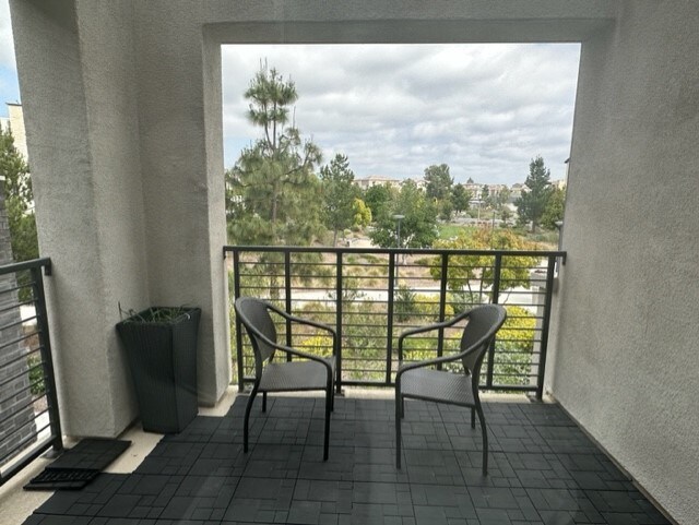 Building Photo - 139 Glance