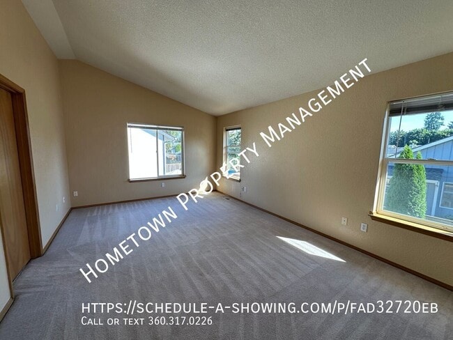 Building Photo - 5201 43rd Ct SE