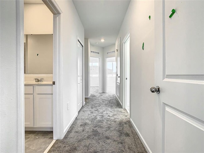 Building Photo - 409 Bogey Dr