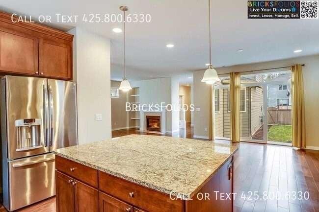 Building Photo - 10495 Sheridan Cres NE