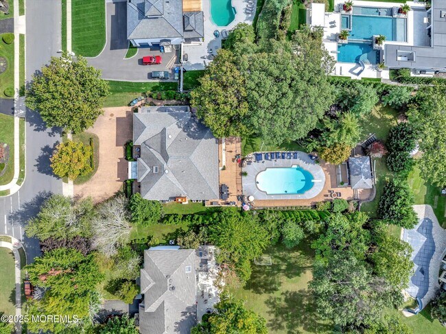 Building Photo - 13 Valley Forge Rd