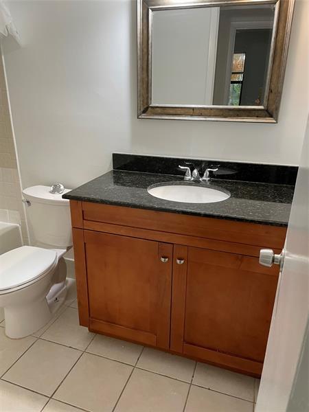 Building Photo - 3733 Carambola Cir N