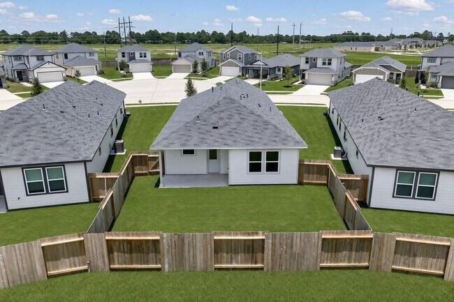 Building Photo - 18027 Lasso Mls Dr
