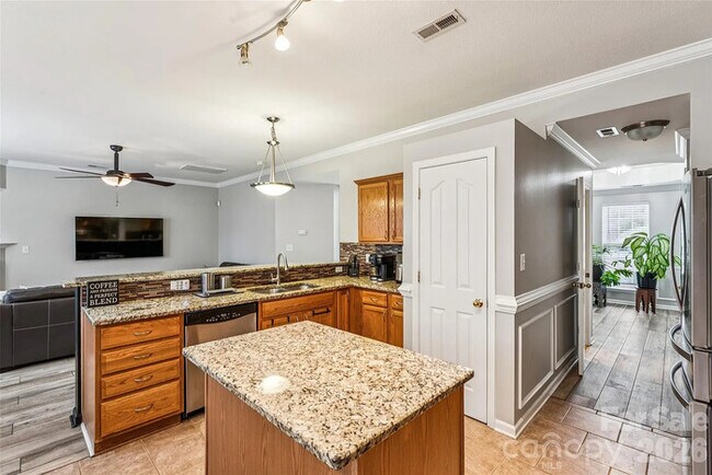 Building Photo - Earn Wealth While Leasing - Like a Homeowner - Lease to Own