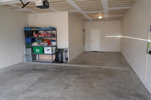 Building Photo - 11668 La Grange Dr