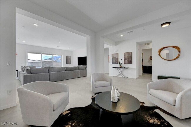 Building Photo - 10851 Mila Lndg Ave