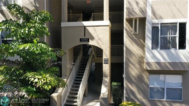 Building Photo - 1705 Palm Cove Blvd