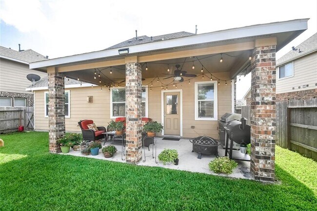 Building Photo - 5622 Scoria Rock Dr