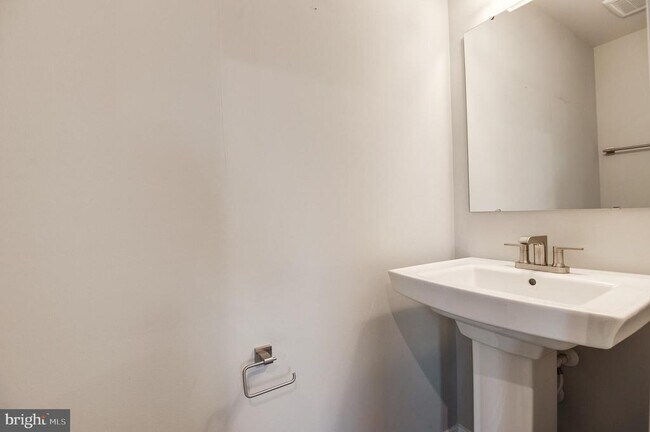 Building Photo - 24276 Thurso Sq