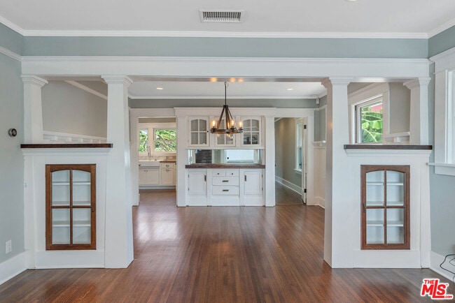 Building Photo - 4609 W 17th St