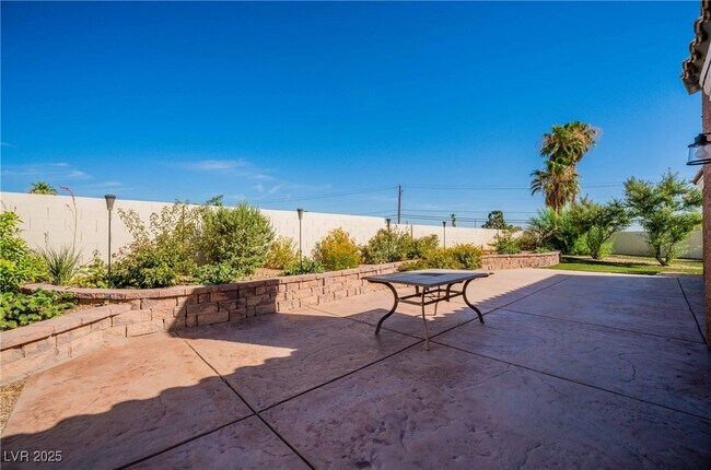 Building Photo - 8117 Creek Water Ln