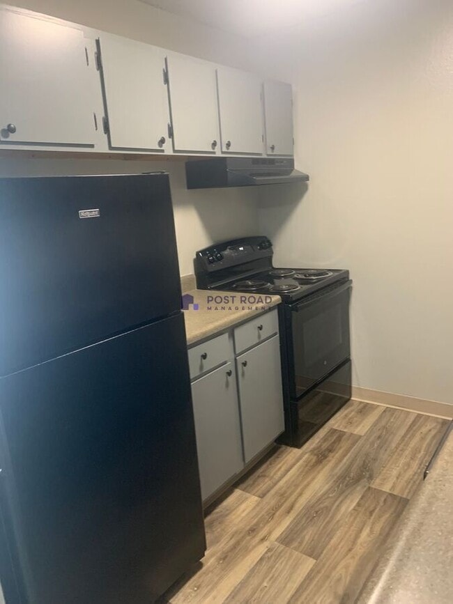 Building Photo - 2914 S Osage Ave